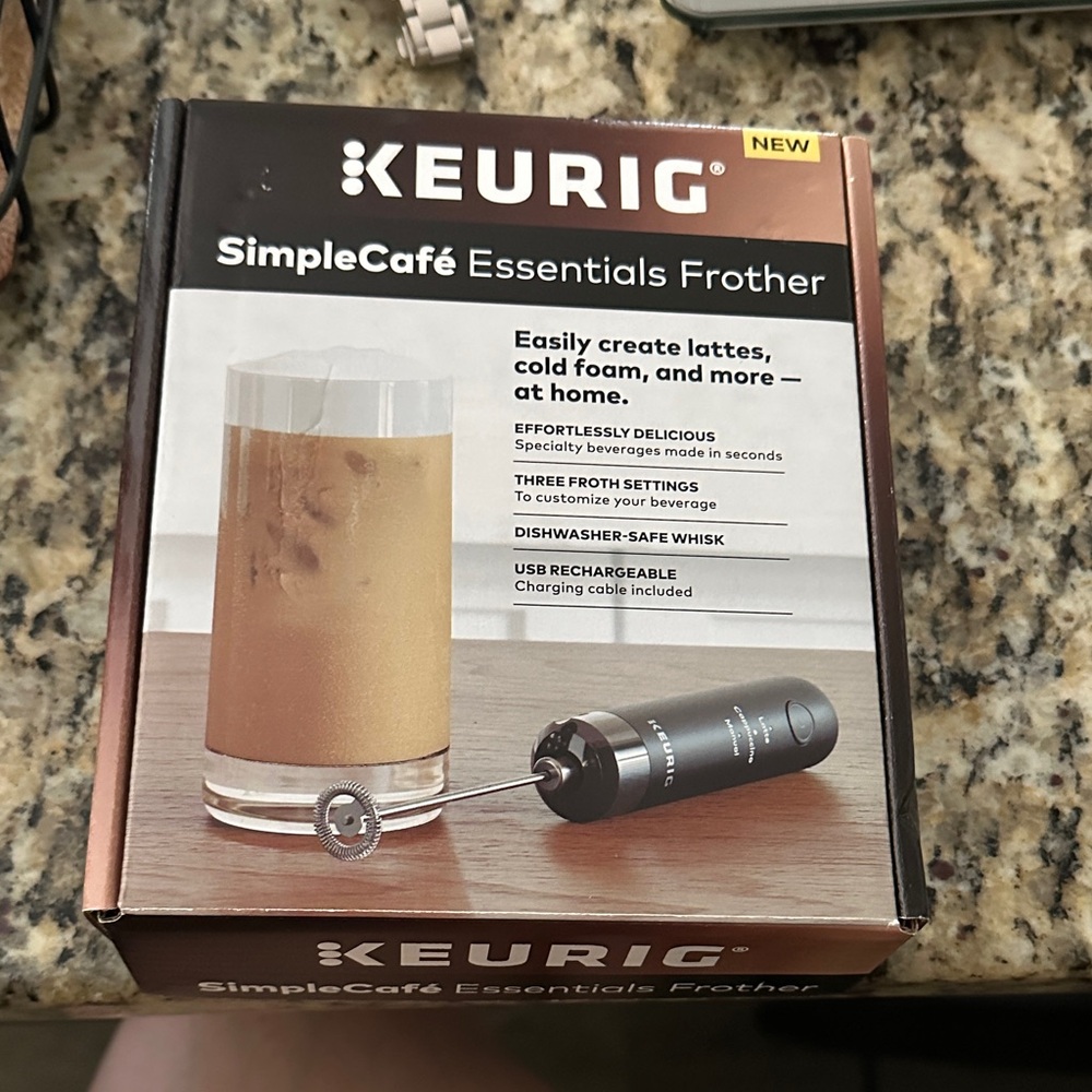 Keurig SimpleCafé Essentials Black Frother brand new